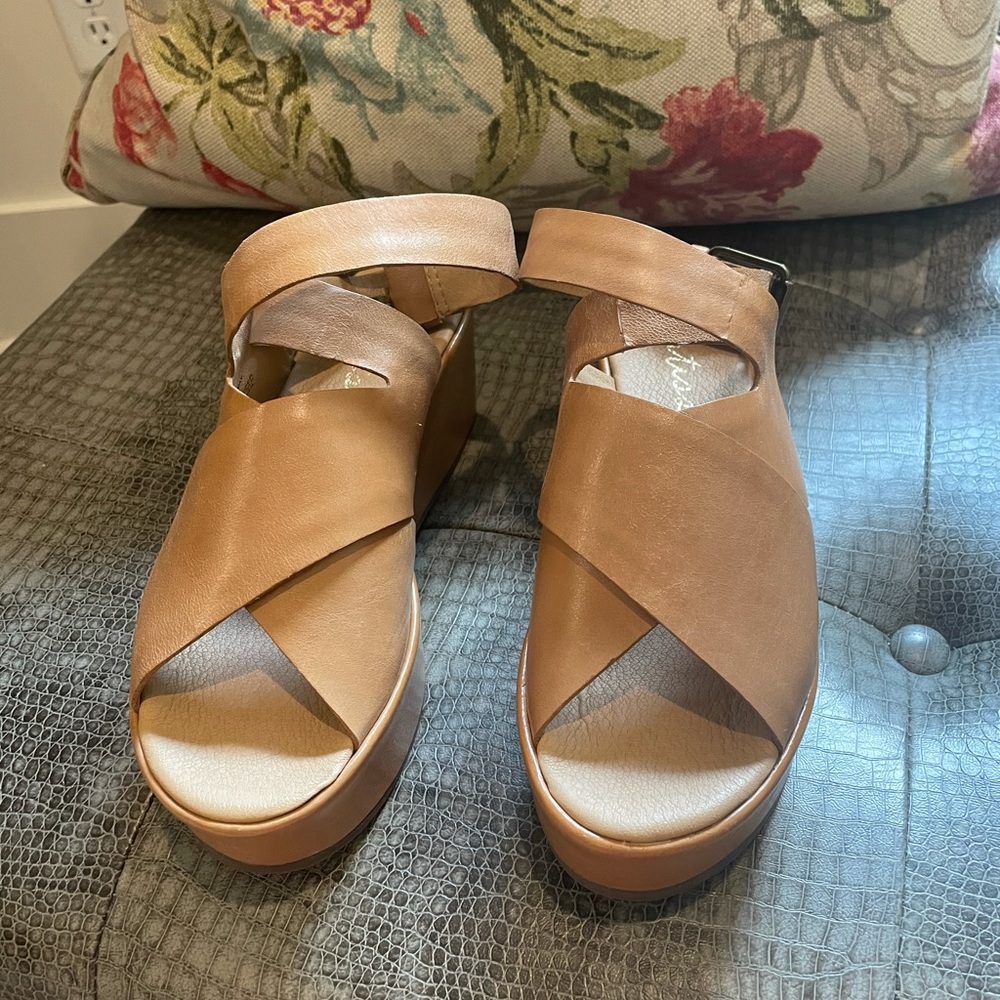 MATTISE Wedges